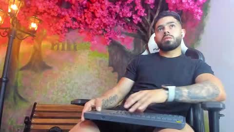 Mike Blare online show from 01-21-25, 01:18