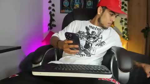 Snapshot of mikee_scooth chatting on 12-03-24, 03:52 mikee_scooth online show from 12-03-24, 03:52