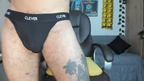 Snapshot of mikee_scooth chatting on 12-23-24, 06:22 mikee_scooth online show from 12-23-24, 06:22