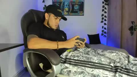 Snapshot of mikee_scooth chatting on 03-09-25, 07:23 mikee_scooth online show from 03-09-25, 07:23