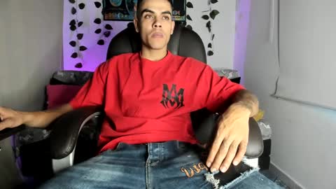 Snapshot of mikee_scooth chatting on 09-21-25, 10:33 mikee_scooth online show from 09-21-25, 10:33