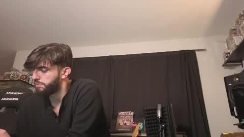 mikehawk1589 online show from 04-12-26, 09:03