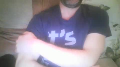 Snapshot of mikehockishuge9 chatting on 12-01-24, 10:10 mikehockishuge9 online show from 12-01-24, 10:10