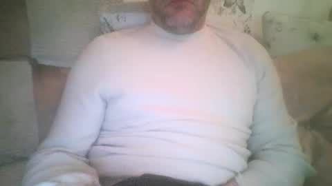 mikehockishuge9 online show from 11-15-25, 04:25