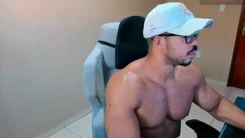 Snapshot of mikehotk chatting on 10-06-25, 07:55 mikehotk online show from 10-06-25, 07:55