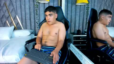 mikehuddson online show from 04-17-26, 02:42