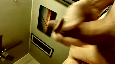 MikeHunt online show from 12-25-24, 09:33