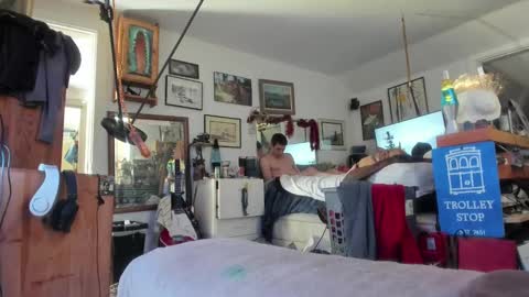 MikeJcox online show from 02-10-25, 04:47