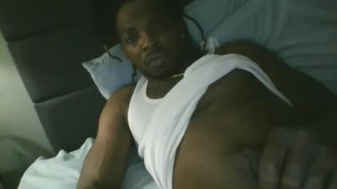 mikelew40402 online show from 11-25-25, 01:27