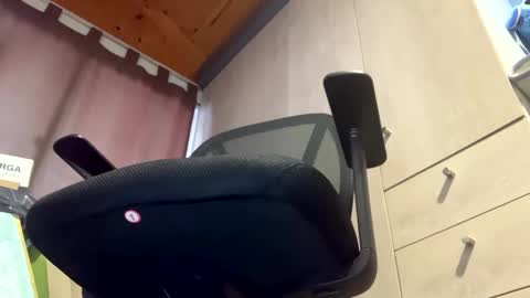 Snapshot of miker1239 chatting on 09-16-25, 01:56 miker1239 online show from 09-16-25, 01:56