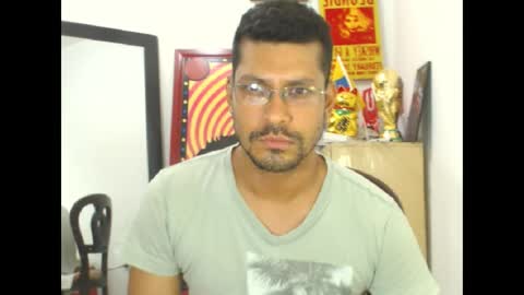 Snapshot of mikeriverx chatting on 06-30-26, 04:02 mikeriverx online show from 06-30-26, 04:02