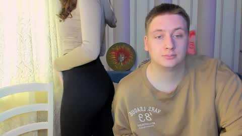 Snapshot of mikestoun chatting on 12-26-24, 09:01 mikestoun online show from 12-26-24, 09:01