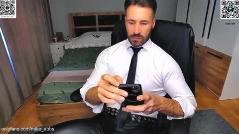 Mike    online show from 10-11-25, 12:58