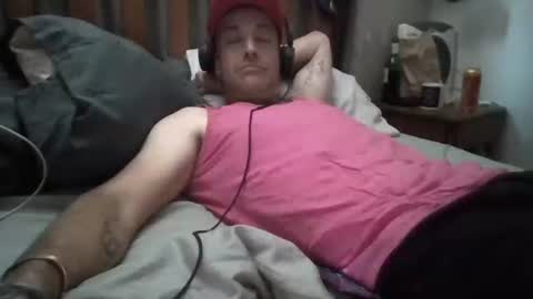 Snapshot of mikeundies chatting on 06-10-26, 08:24 mikeundies online show from 06-10-26, 08:24