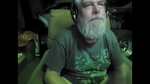 mike online show from 05-11-26, 08:06