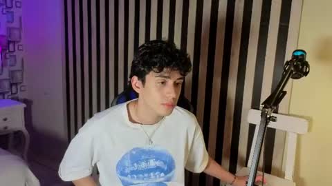 Mike online show from 06-21-26, 04:31