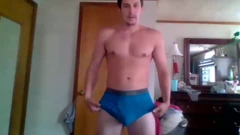 Snapshot of mikeydubs10 chatting on 10-11-25, 03:32 mikeydubs10 online show from 10-11-25, 03:32