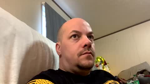 mikeylikesit2222 online show from 12-08-24, 02:30