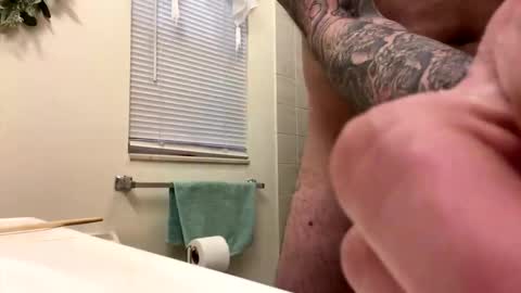 Snapshot of mikeymeatballs chatting on 04-26-26, 10:35 mikeymeatballs online show from 04-26-26, 10:35