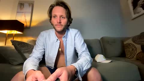 Snapshot of mikeywhite123 chatting on 01-26-25, 11:06 mikeywhite123 online show from 01-26-25, 11:06