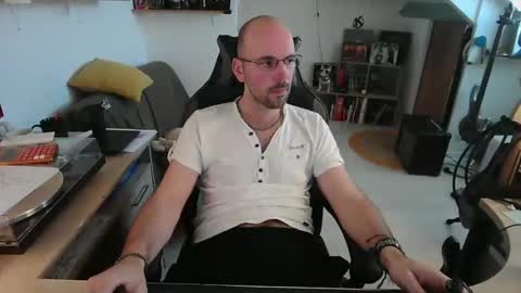 mikmik91 online show from 03-20-26, 04:23