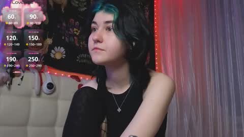 Snapshot of miko_meow chatting on 09-17-25, 12:40 Miko online show from 09-17-25, 12:40