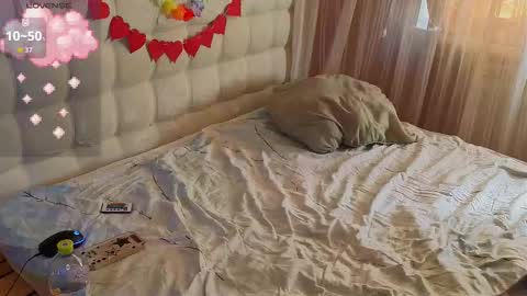 Snapshot of miko_meow chatting on 09-26-25, 08:51 Miko online show from 09-26-25, 08:51