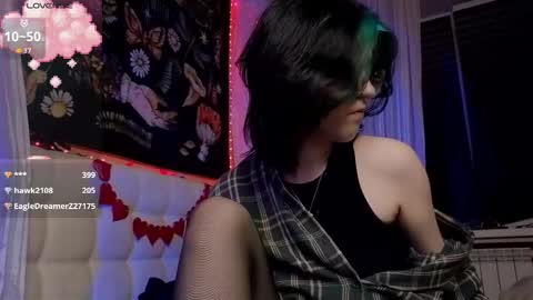 Snapshot of miko_meow chatting on 09-27-25, 04:12 Miko online show from 09-27-25, 04:12