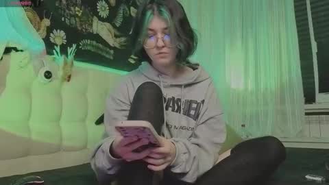 Snapshot of miko_meow chatting on 10-23-25, 02:38 Miko online show from 10-23-25, 02:38