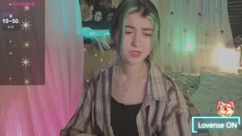 Snapshot of miko_meow chatting on 02-01-26, 04:05 Miko online show from 02-01-26, 04:05