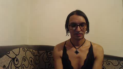 Snapshot of mikyzazo chatting on 12-10-24, 05:44 Miky Zazo online show from 12-10-24, 05:44