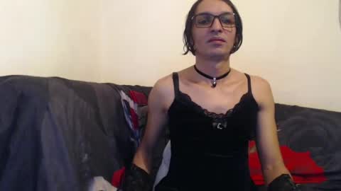 Snapshot of mikyzazo chatting on 01-01-25, 03:57 Miky Zazo online show from 01-01-25, 03:57