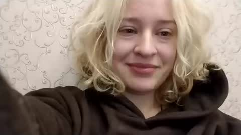 Mila 420 online show from 09-10-25, 09:09