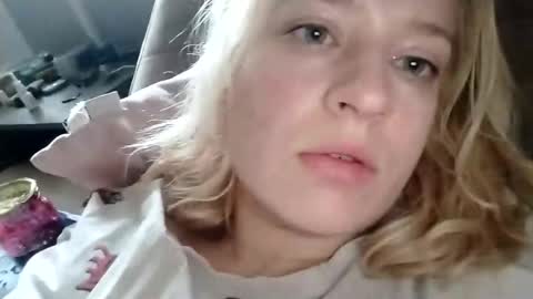 Mila 420 online show from 11-25-25, 10:04