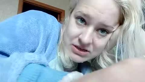 Mila 420 online show from 04-18-26, 05:11