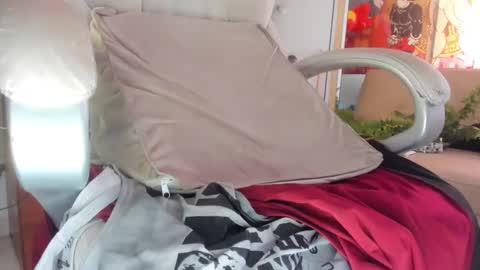 Mila Dash online show from 09-25-25, 12:42