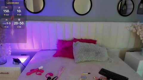 mila_hank online show from 11-08-25, 12:16