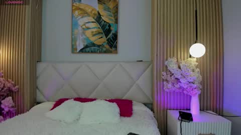 mila_hank online show from 03-25-26, 12:11