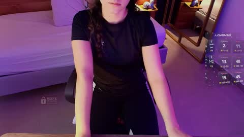 Snapshot of mila_kiitty chatting on 04-20-26, 11:13 Milena online show from 04-20-26, 11:13