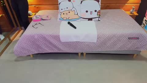 Snapshot of mila_kiitty chatting on 05-12-26, 11:18 Milena online show from 05-12-26, 11:18
