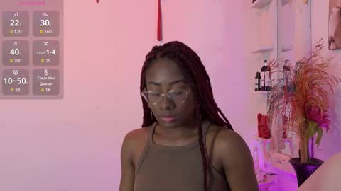 Mila  Max online show from 11-29-25, 12:08