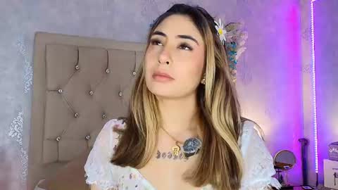 Snapshot of mila_smirnovavk chatting on 06-15-26, 03:42 MILA online show from 06-15-26, 03:42
