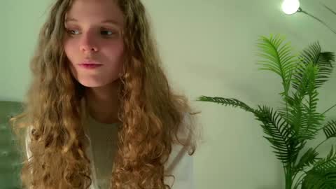 Mila online show from 05-03-26, 06:52