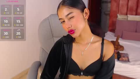 milaa_star online show from 09-18-25, 03:52