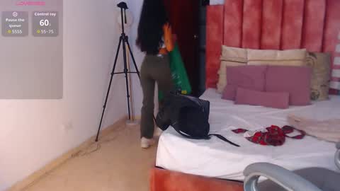 milaa_star online show from 10-01-25, 04:07