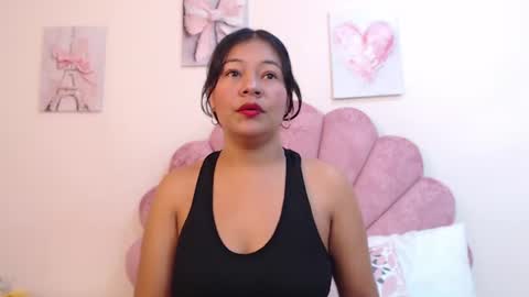Snapshot of milaaadams chatting on 07-12-26, 11:23 mila online show from 07-12-26, 11:23
