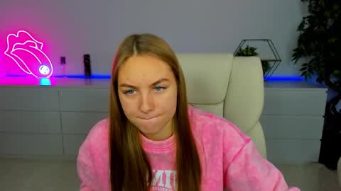 Milla online show from 11-16-25, 06:30