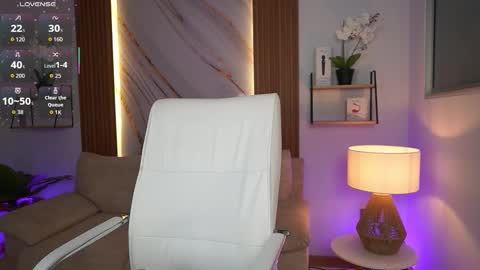 milacrave online show from 11-25-25, 12:05