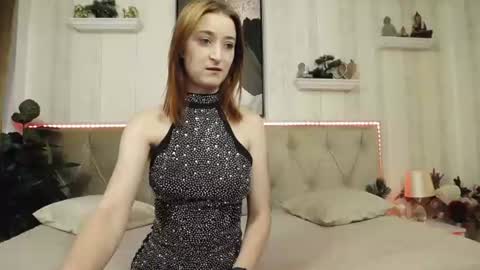 Snapshot of miladaviss chatting on 06-20-26, 04:32 Mila online show from 06-20-26, 04:32