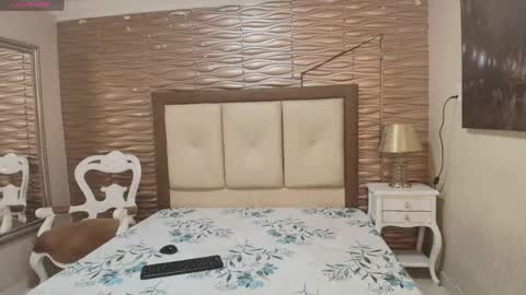 miladiosa online show from 04-04-26, 12:02